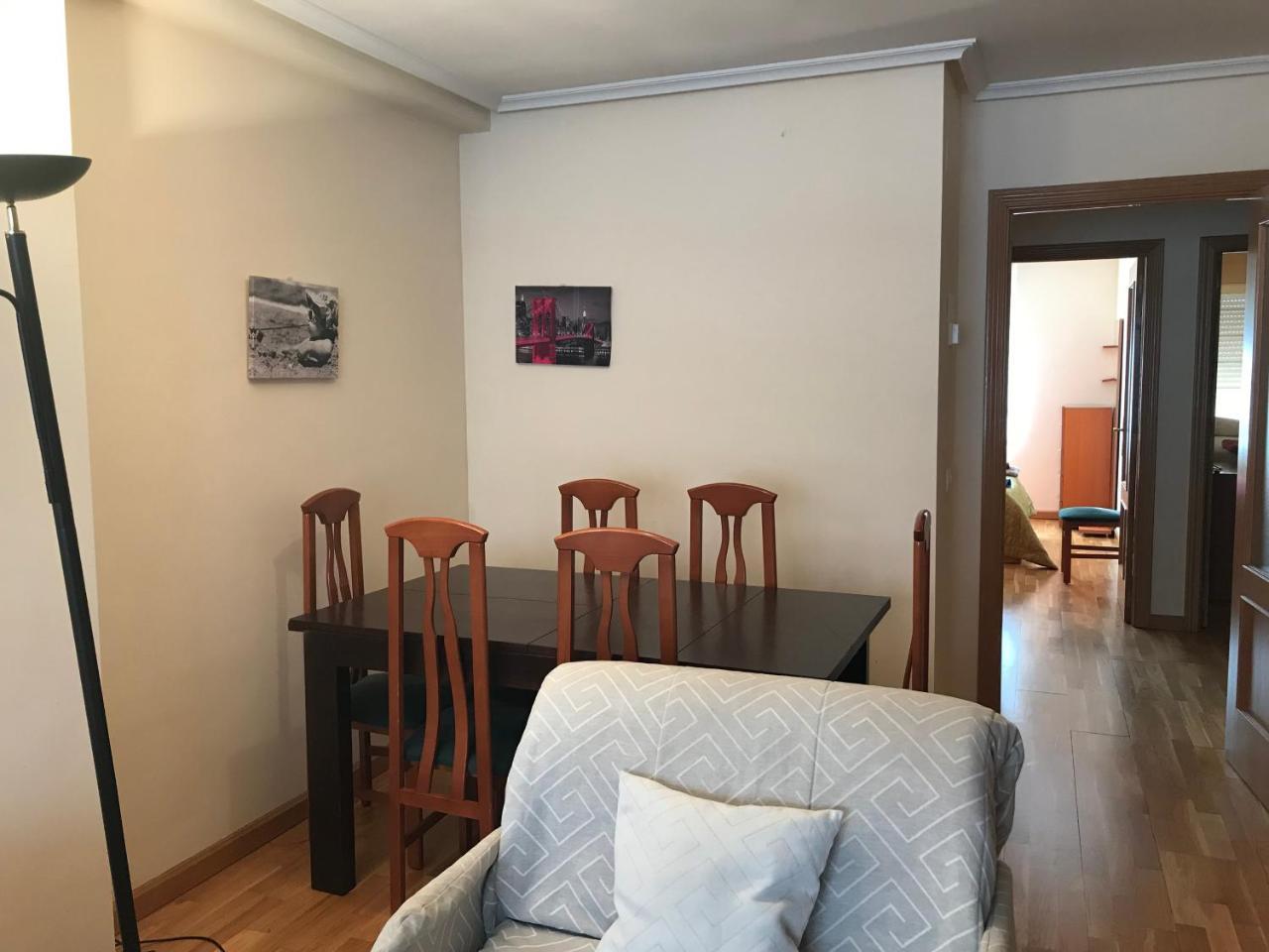 Apartamento La Cenicienta Apartment Leon Bagian luar foto