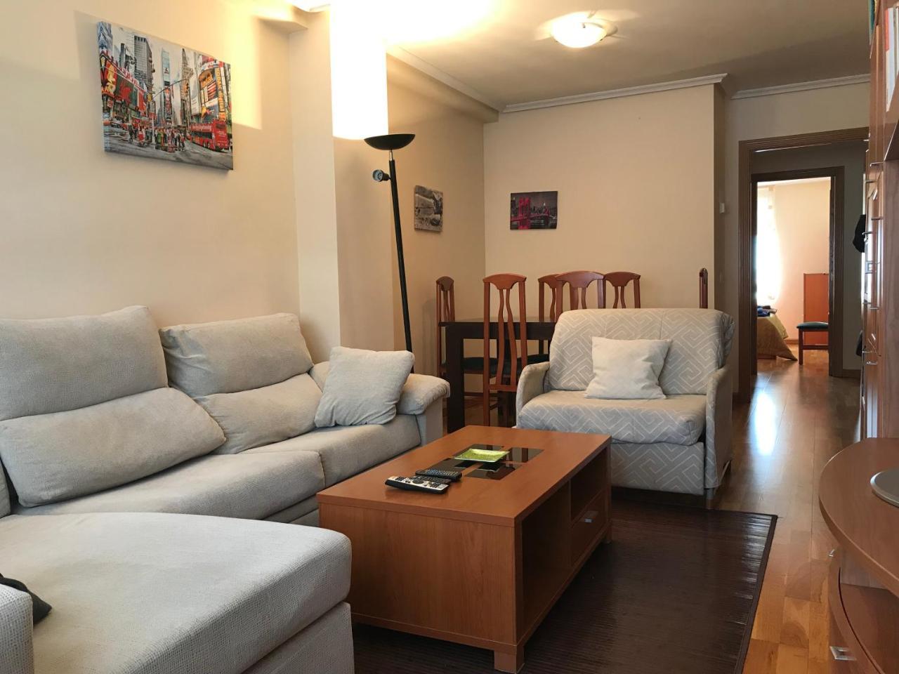 Apartamento La Cenicienta Apartment Leon Bagian luar foto